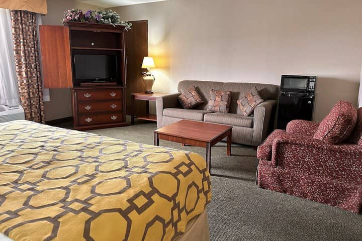 Room 9 of 25